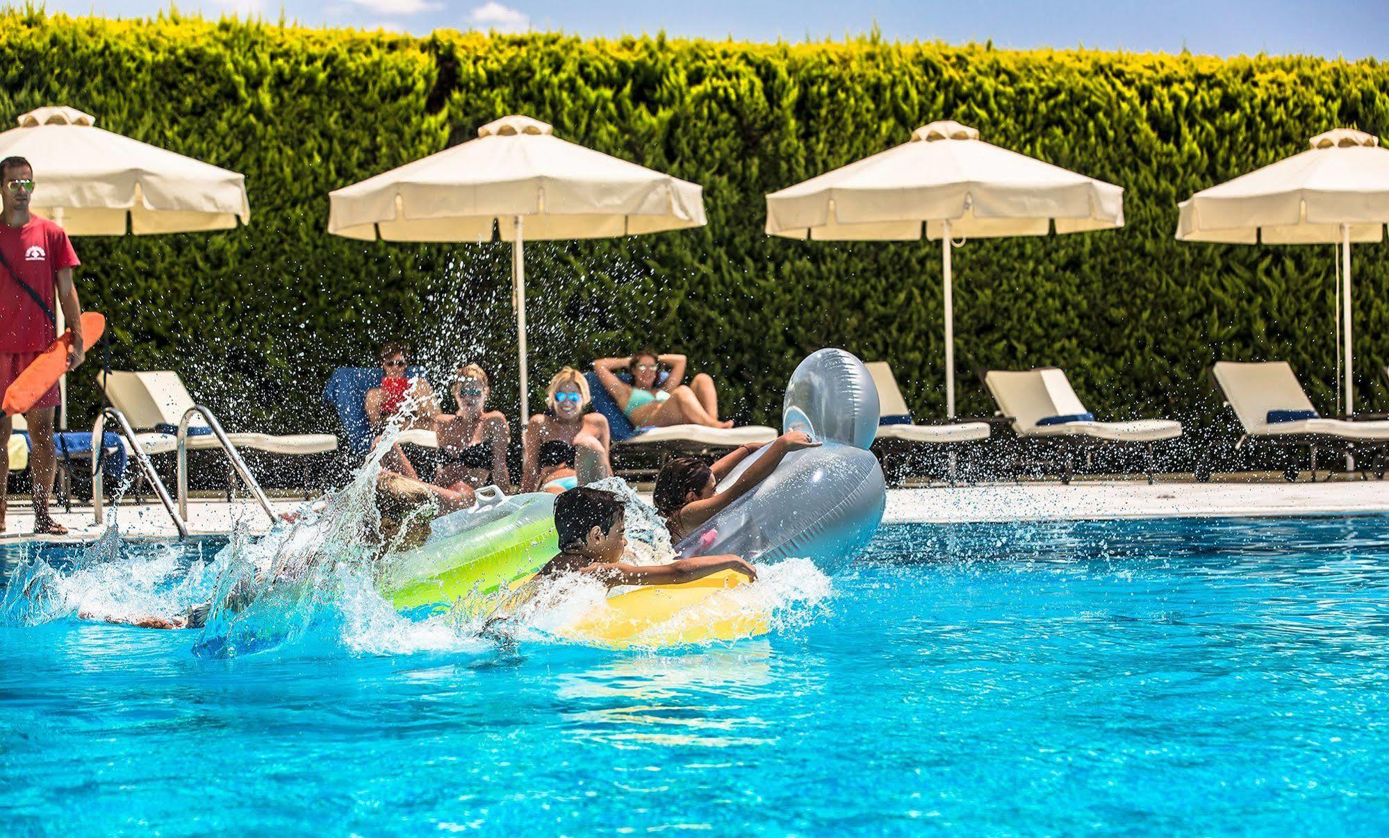 Dekelia Hotel Athén Kültér fotó